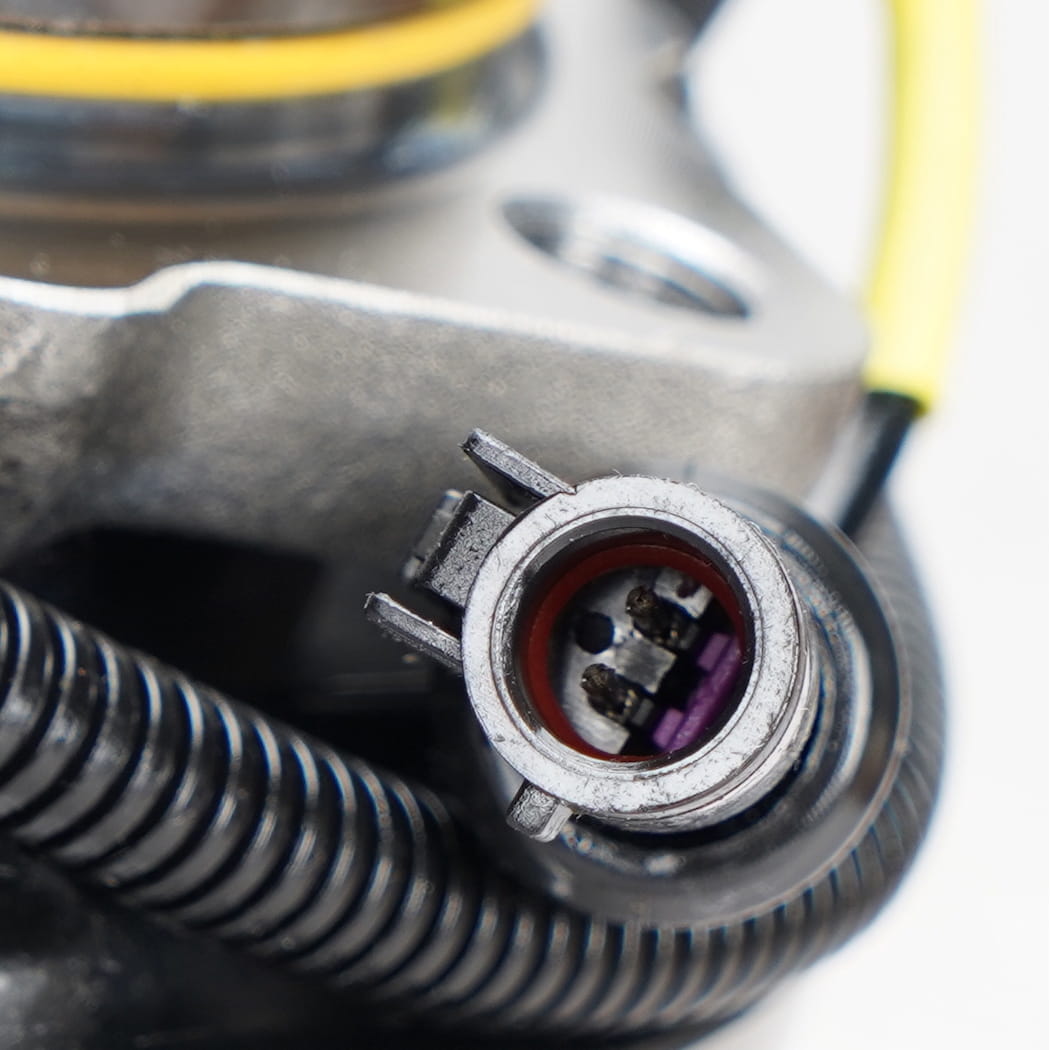 HANHUB 515083 ฮับล้อหน้าและชุดประกอบแบริ่งเข้ากันได้กับ F-450 Super Duty F-550 Super Duty แทนที่ SP940202 BR930639 7C3Z1104E 6C3Z1104EA 10-LUG